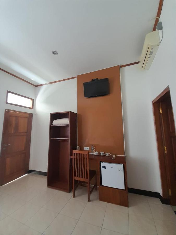Hotel La Belle Etoile Labuan Bajo Exterior photo