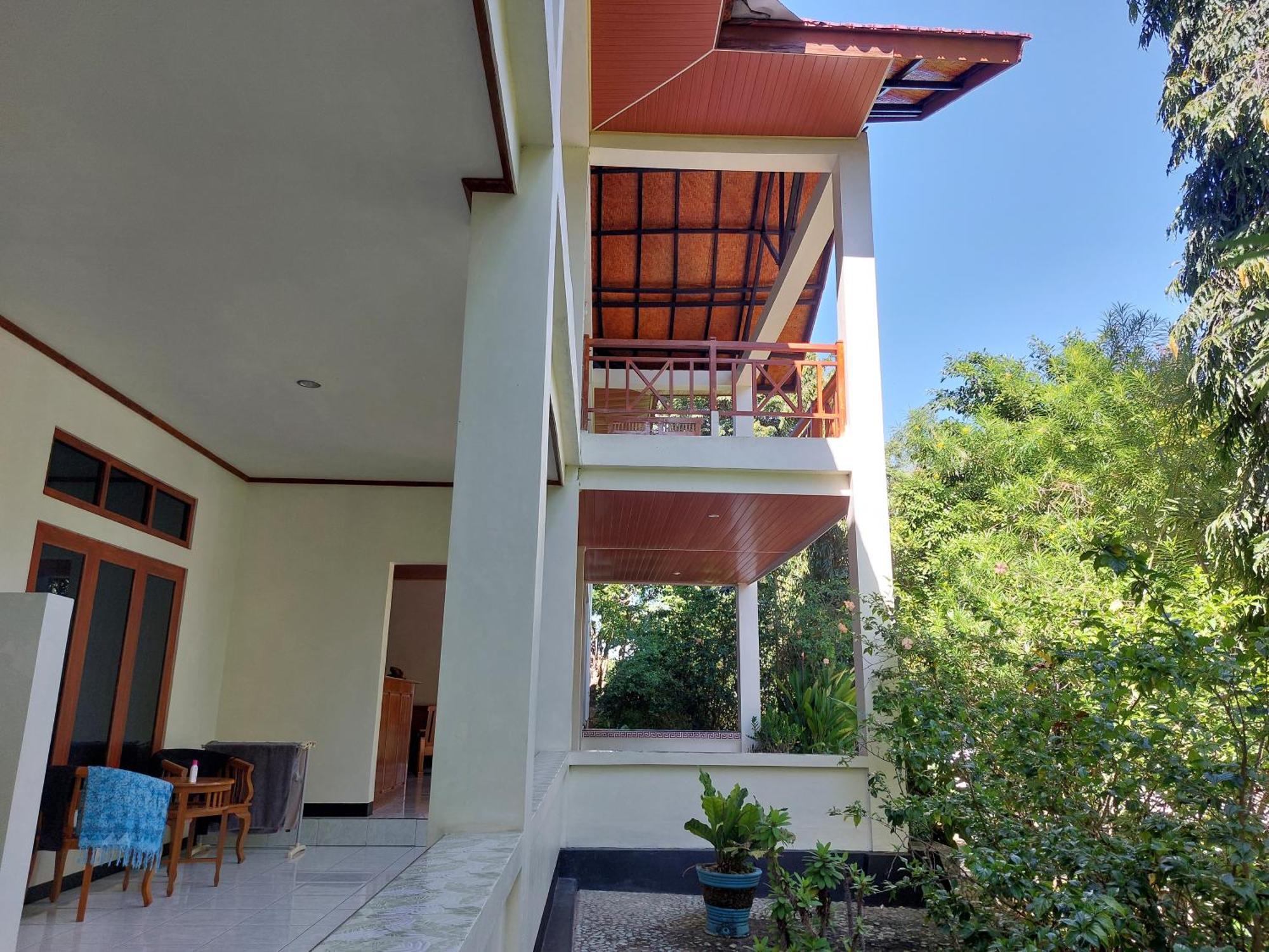 Hotel La Belle Etoile Labuan Bajo Exterior photo
